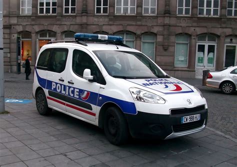 France police Gmc Suv, Suv Car, French Police Car, Barcelona City Centre, Peugeot Partner ...