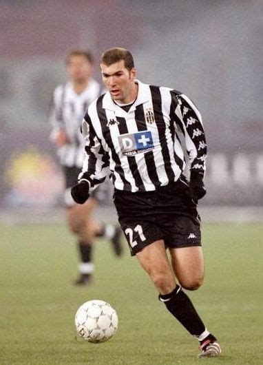 Maillot Zidane Juventus 1998-99 | Juventus players, Juventus, Best football players