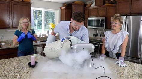 How to Make Liquid Nitrogen Ice Cream - Savor the Best