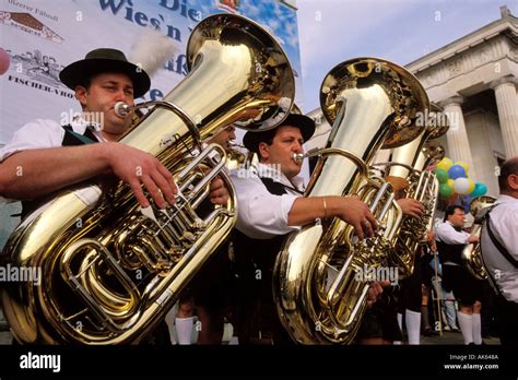 Oktoberfest munich band hi-res stock photography and images - Alamy