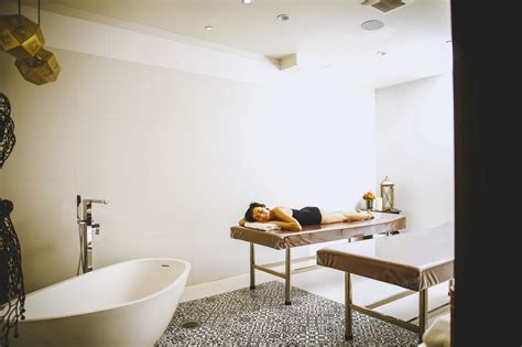 Juvenex spa – Romantic Couple Getaway Package – Spa & Massage New York City NYC