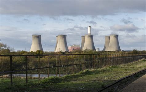 Cottam Power Station © Julian P Guffogg :: Geograph Britain and Ireland