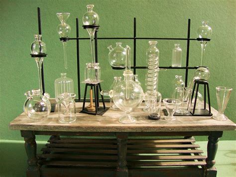 Ray Storey of England handcrafts miniature glass Mad Science, Science ...