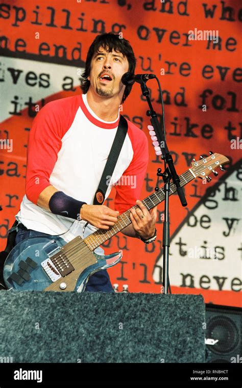 Dave grohl foo fighters on hi-res stock photography and images - Alamy