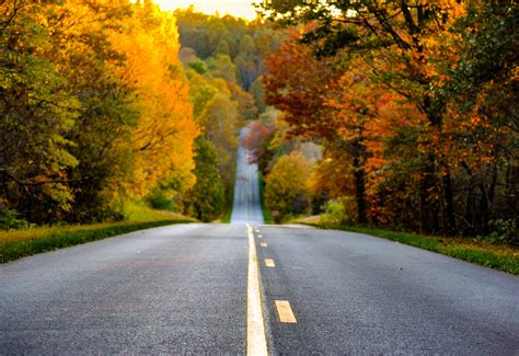 Drive the Blue Ridge Parkway this Fall - 3-Day Itinerary for America's Favorite Road Trip