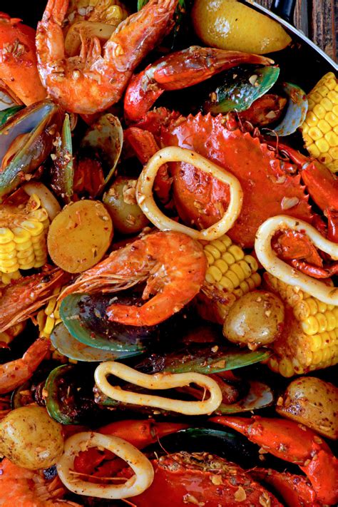 Cajun Seafood Boil - Foxy Folksy