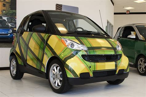 Custom Colors: A Smart Car To Match Your Outfit - Driver's Seat - WSJ