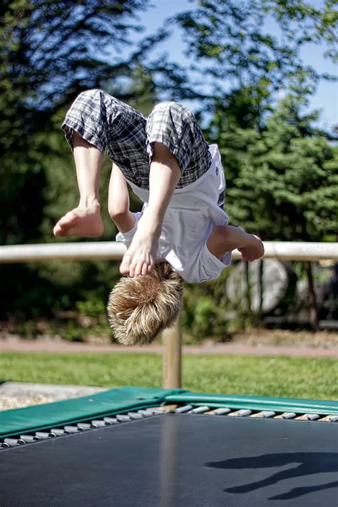 Most Backflips on a Trampoline in One Minute - PhoebekruwRobbins