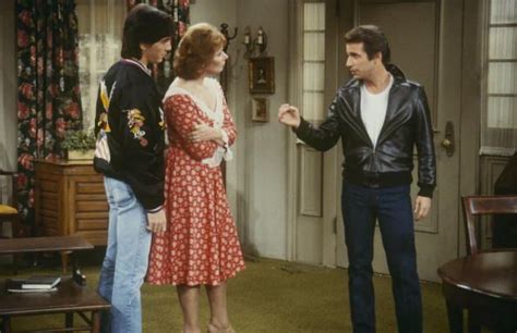 This is a photo from the show Happy Days | Happy days tv show, Fonzie ...