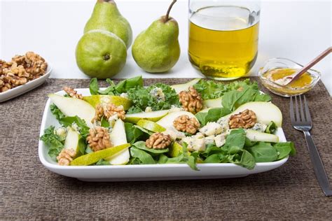 Roquefort Pear Salad Recipe