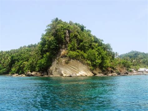 Beautiful Places for Travelers: Capul Island, Philippines