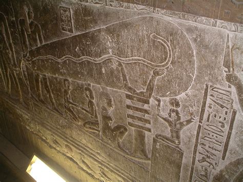 Dendera light - Wikipedia