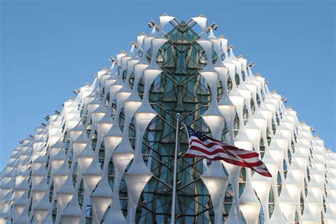 U.S. Embassy in London honored for efficient design - Fabric ...