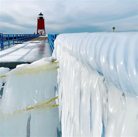 Lake Michigan Lighthouses In Winter | Shelly Lighting