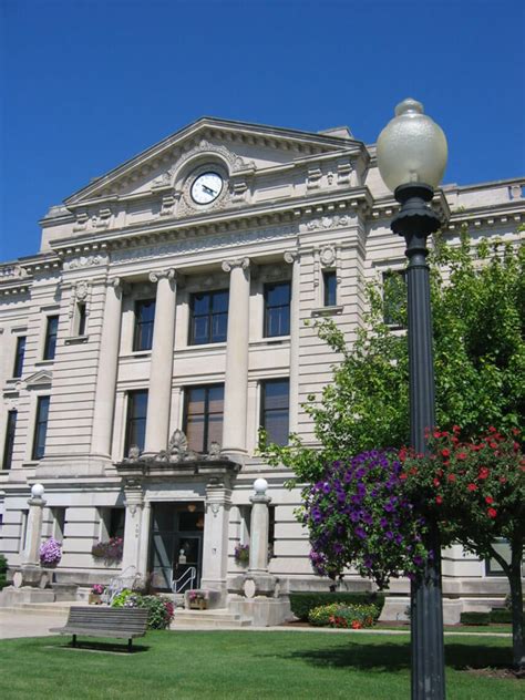 DeKalb County Courthouse: Fort Wayne, IN: Grinsfelder Associates Architects