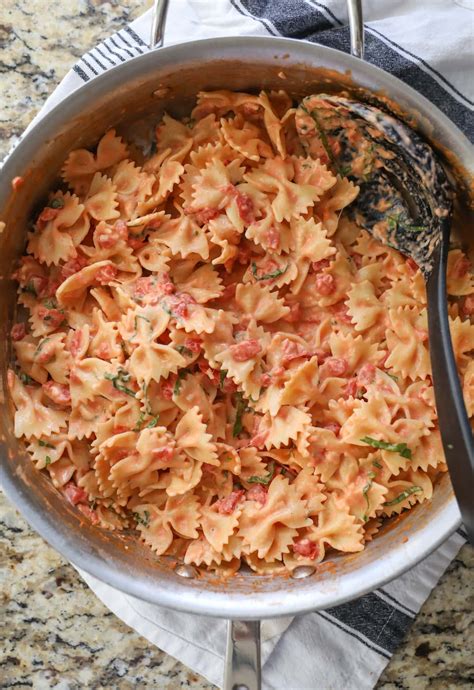 Bow Tie Pasta Recipe - 20 Minute Meal! - Lauren's Latest