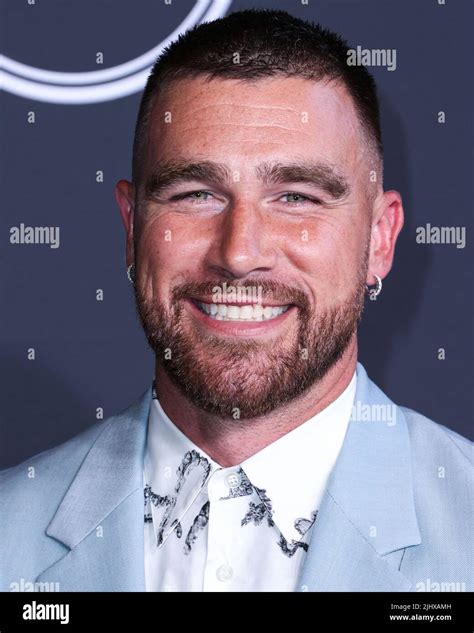 Travis kelce 2022 hi-res stock photography and images - Alamy