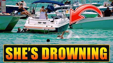 CHAOS AT THE HAULOVER SANDBAR ! WOW! | BOATS AT HAULOVER INLET | WAVY ...