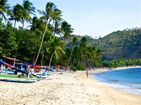 10 Tempat Wisata Pantai di Lombok yang Wajib Dikunjungi