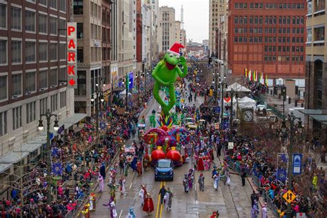 Best Holiday Parade Winners (2019) | USA TODAY 10Best