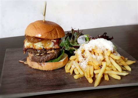 Wagyu Beef Burger – Royz Et Vous