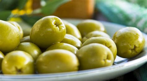 Are Olives Fattening? | LosingWeight.com