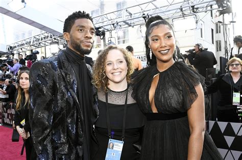 Chadwick Boseman's Widow Simone Talks Battle With Grief, Continuing ...