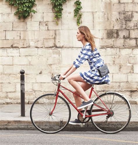 Ride Bicycle, I Want To Ride My Bicycle, Bicycle Girl, Bicycle Outfit, Velo Vintage, Vintage ...