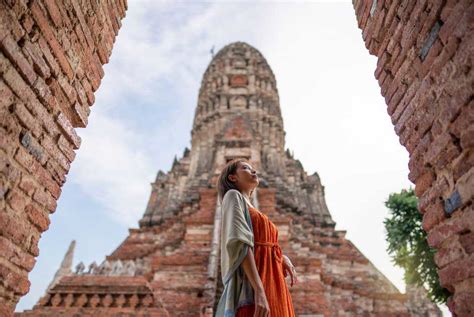 What to Wear in Thailand Temples: Thailand Temple Dress Code