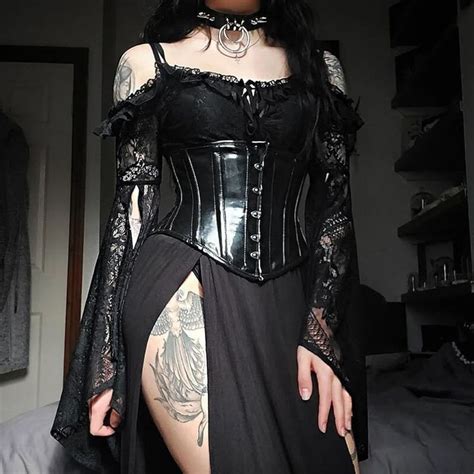 Pin by Katy Samael on gotica outfits | Edgy outfits, Fancy outfits, Pretty outfits