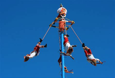 Voladores de Papantla - Siempre esperando