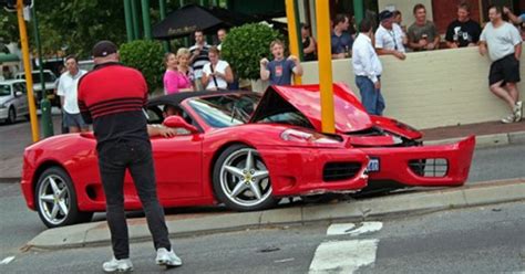 How to crash a Ferrari - Photos