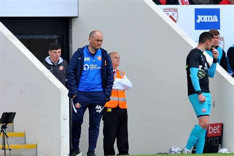 Sunderland boss Alex Neil gives an update on his defensive injuries ...