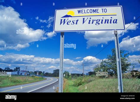 Welcome to West Virginia Sign Stock Photo - Alamy