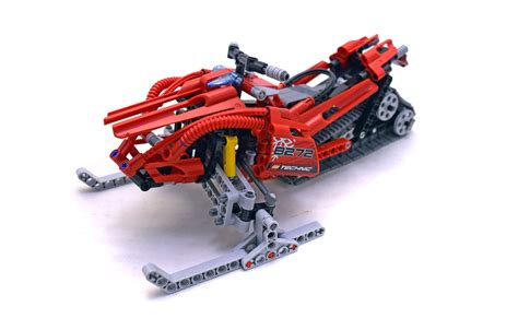 Snowmobile - LEGO set #8272-1 (Building Sets > Technic)