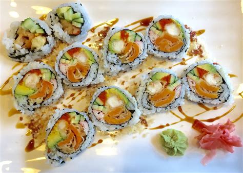 √ Lobster Salad Roll Sushi - Maxwell Nelson