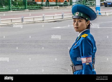 The Pyongyang traffic police women are beautiful scenery in the streets ...