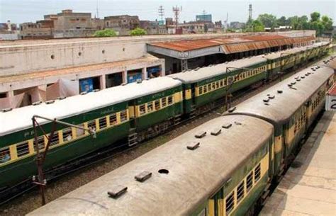 Pakistan Railways Follows The Sun, To Shift Stations To Solar - Saur Energy International