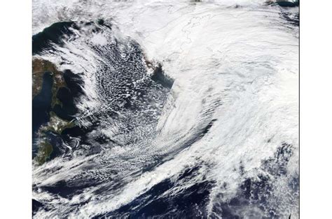 NASA examines heavy rainfall generated by former Typhoon Lan