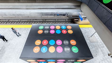 Massimo Vignelli's enduring NYC subway legacy - Curbed NY