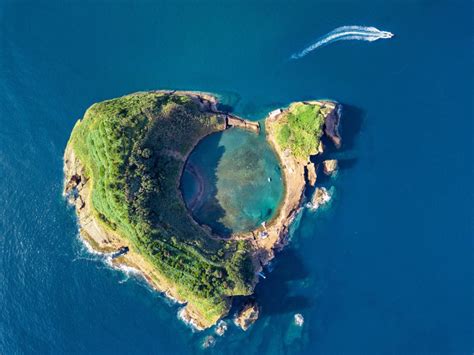 DON'T MISS: The 10 most gorgeous Azores beaches