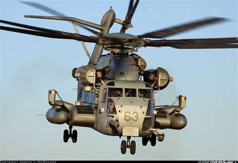 The World's Largest Helicopter - US Marines Sikorsky CH-53E Super Stallion