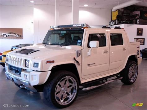 White H2 Hummer