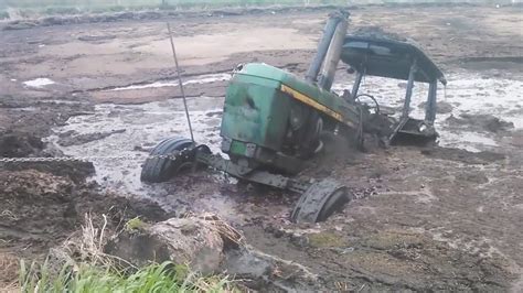 WHAT HAPPENS WHEN POWERFUL TRACTORS ARE STUCK IN DEEP MUD - YouTube