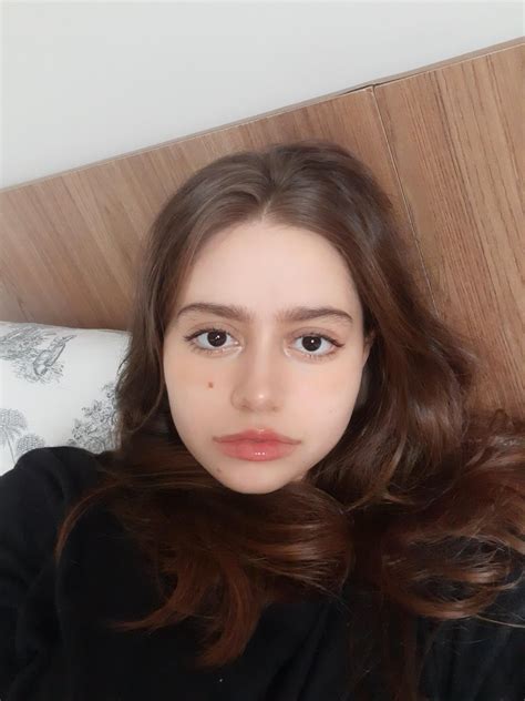 19f neutral canthal tilt, uneven eyebrows, asymmetrical jaw and ...