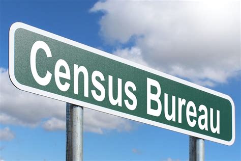 Census Bureau - Free of Charge Creative Commons Green Highway sign image