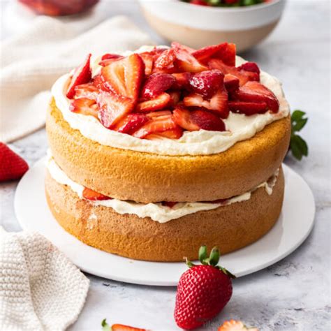 Strawberry Sponge Cake - Sugar Salt Magic