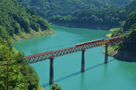 5 Local Train Lines To Ride For Some Of Japan’s Most Beautiful Scenery | CoolJapan