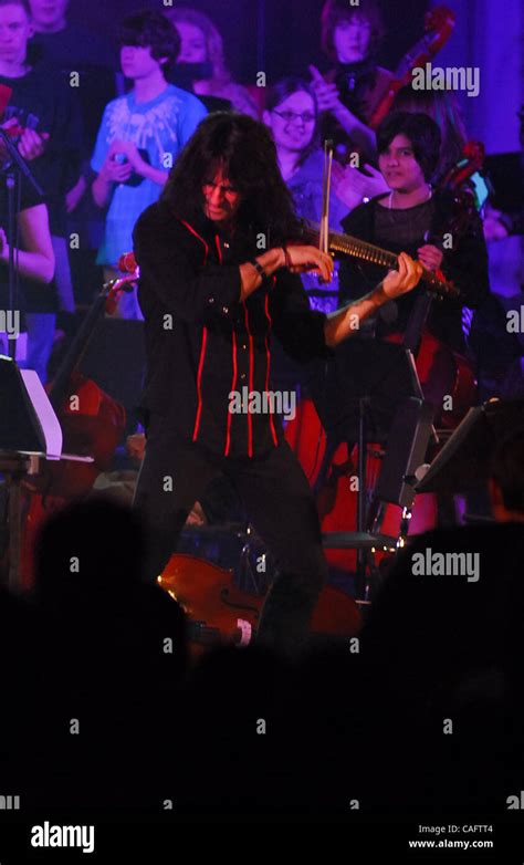 Feb 20, 2008 - Cincinnati, Ohio, USA - Playing his electric violin MARK ...