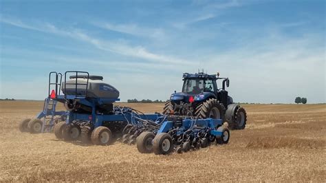 CNH Industrial brands reveal concept autonomous tractor development: driverless technology to ...